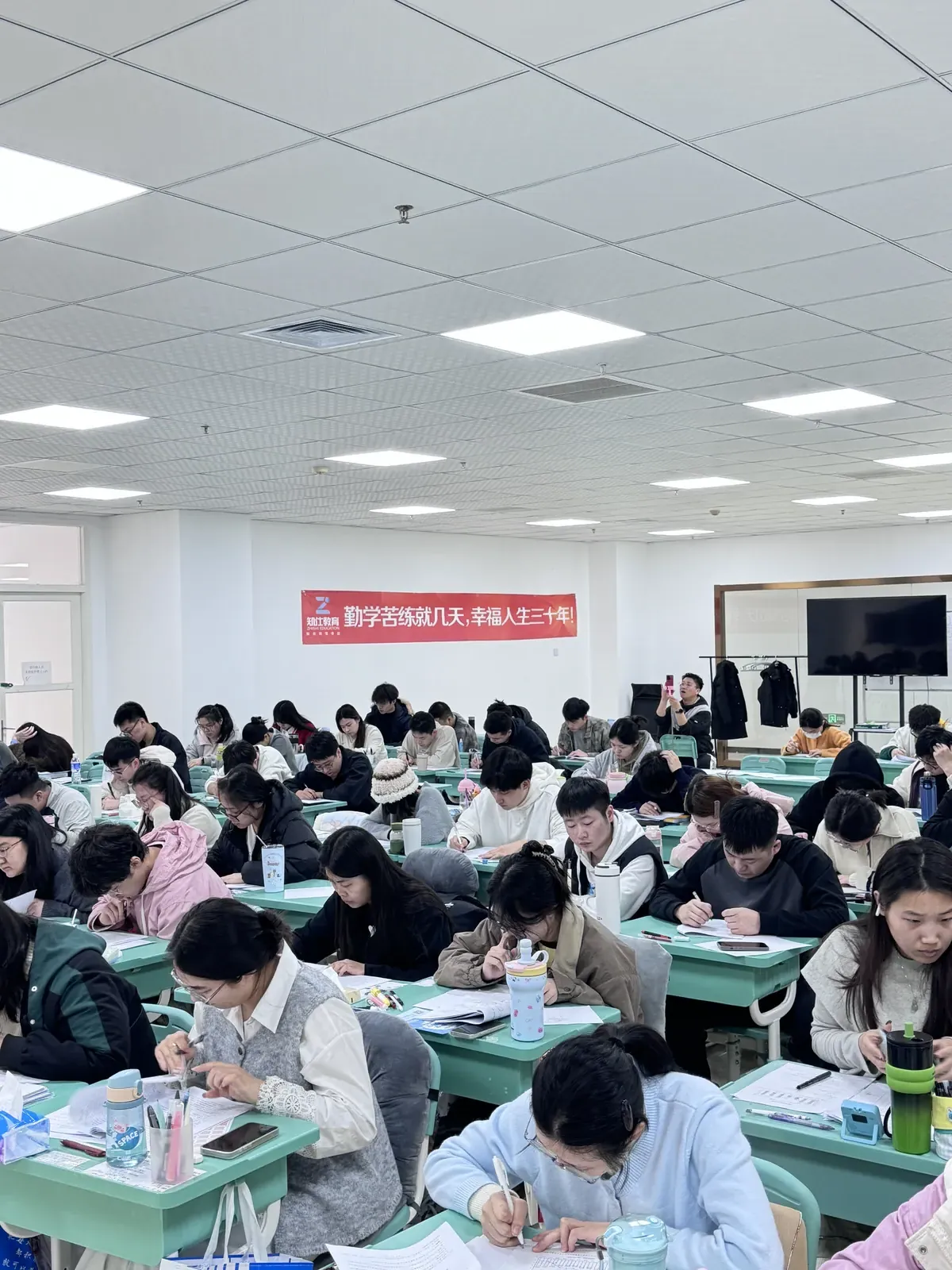石家庄同道知仕教育科技有限公司 办公环境与团队活动实景 6