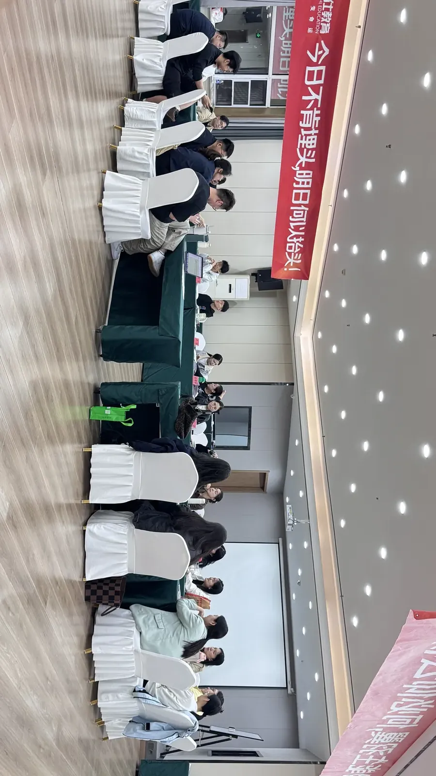 石家庄同道知仕教育科技有限公司 办公环境与团队活动实景 2